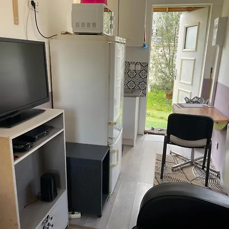 Apartment Tiny House Au Fond De Mon Jardin