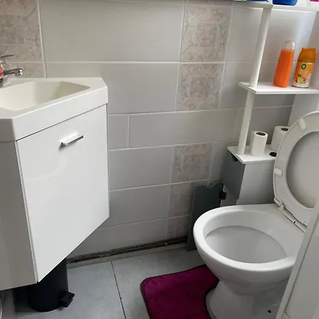 Apartment Tiny House Au Fond De Mon Jardin Belle-Eglise
